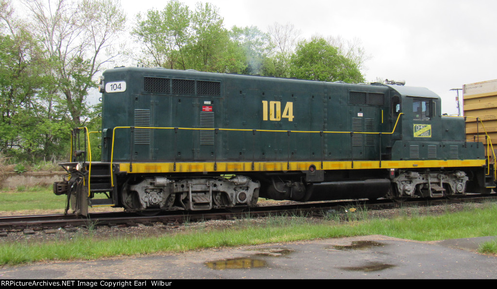 Ohio South Central Railroad (OSCR) 104